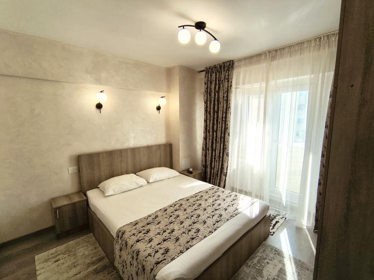 Apartament cu 3 camere, mobilat în Faleza Nord