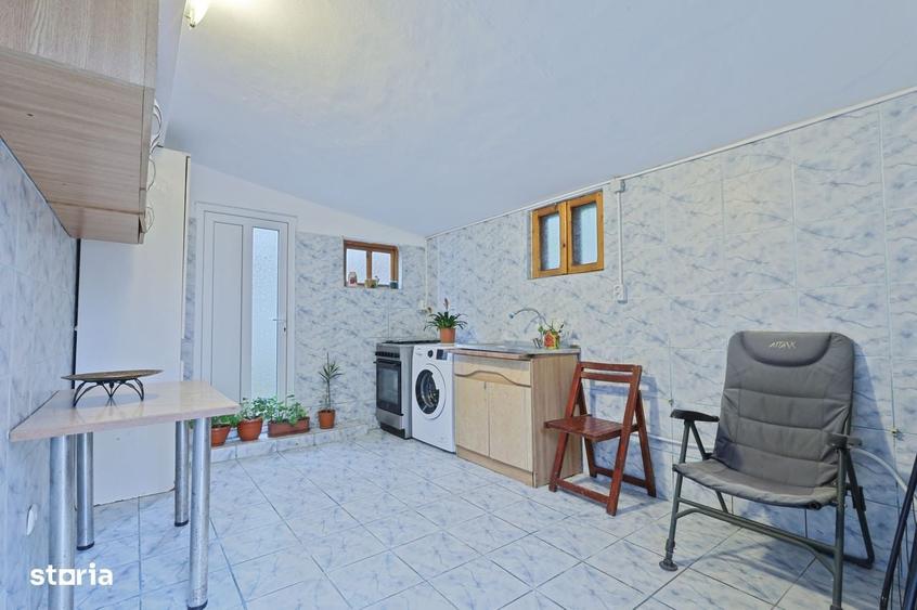 Casă cu 4 camere cu Teren 656 Mp în Central