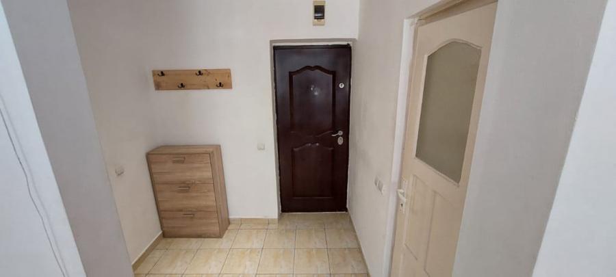 Garsonieră decomandată în Gruia