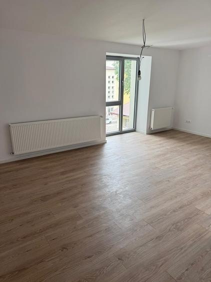Apartament cu 2 camere decomandat în Lacul Tei