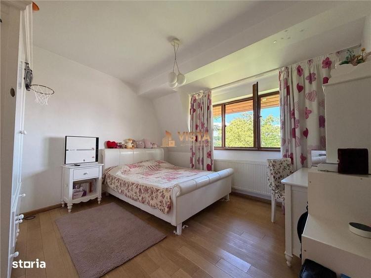 Casă cu 4 camere în Central