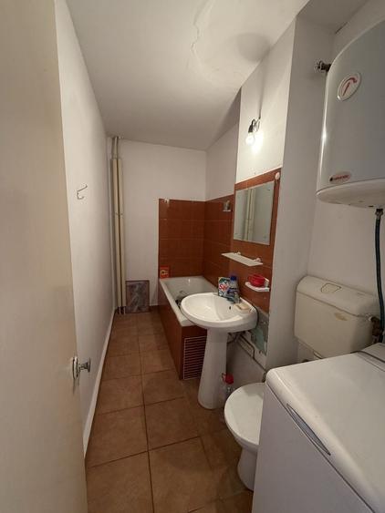 Garsonieră decomandată în Tineretului
