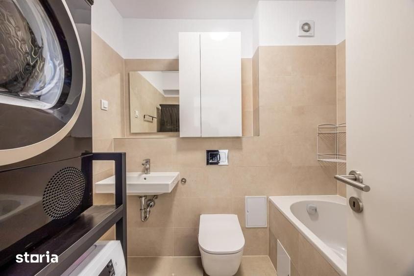 Apartament cu 3 camere decomandat în Tractorul