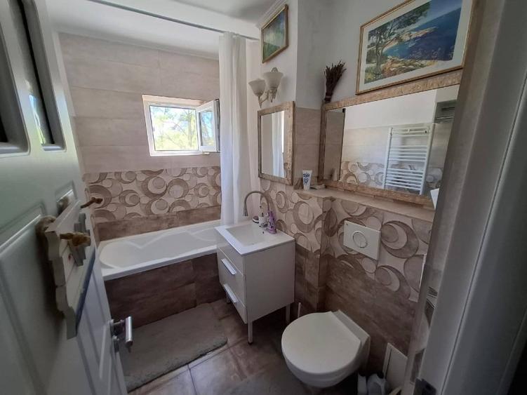 Apartament cu 2 camere decomandat, mobilat în Dacia