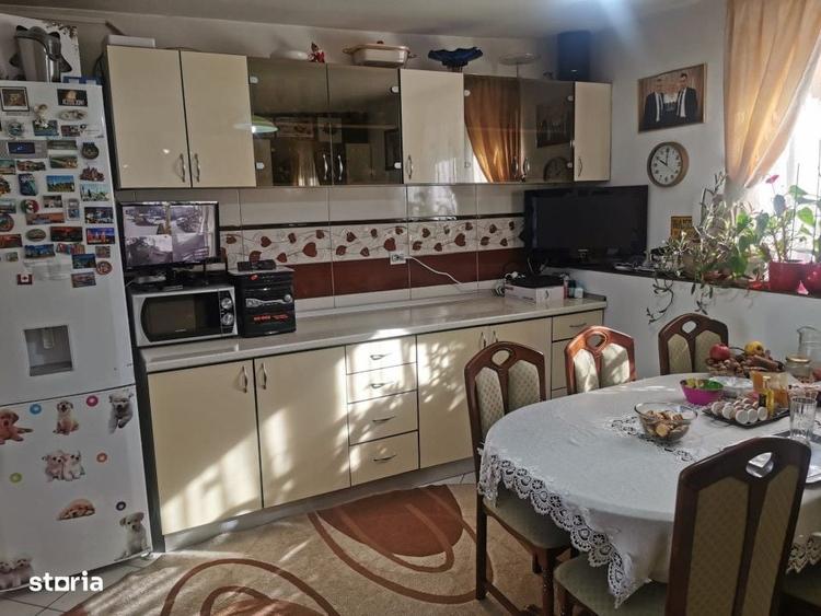 Casă cu 3 camere cu Teren 193 Mp în Central