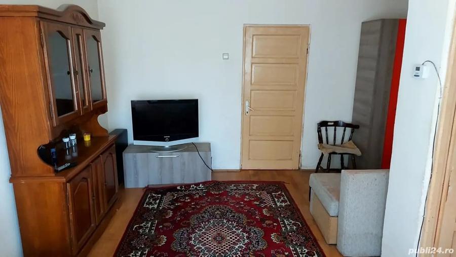 Garsonieră decomandată în Central