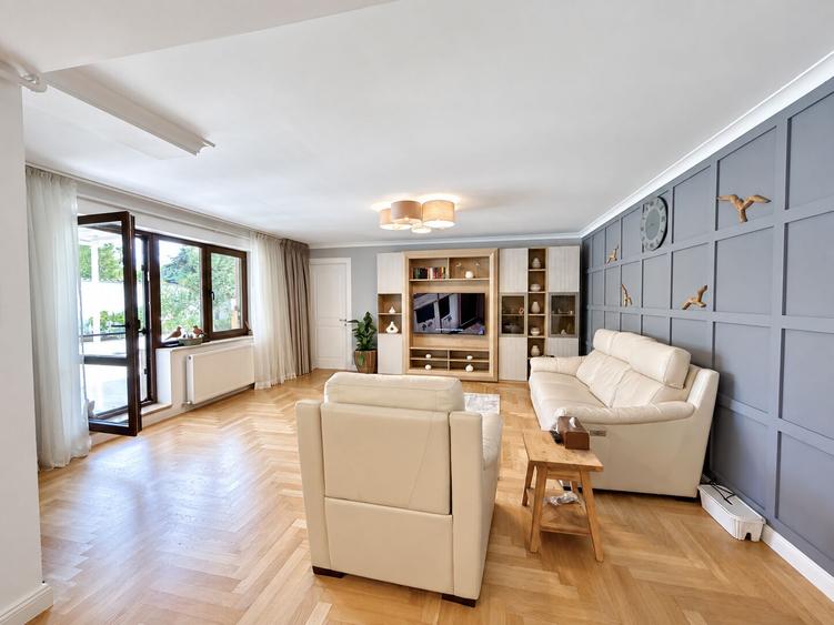 Apartament cu 3 camere în Băneasa