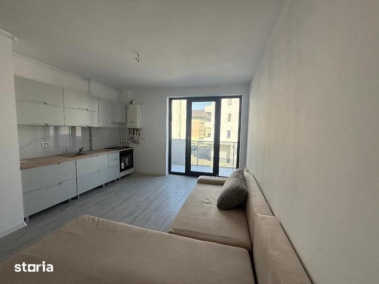 Apartament cu 3 camere în Cetate