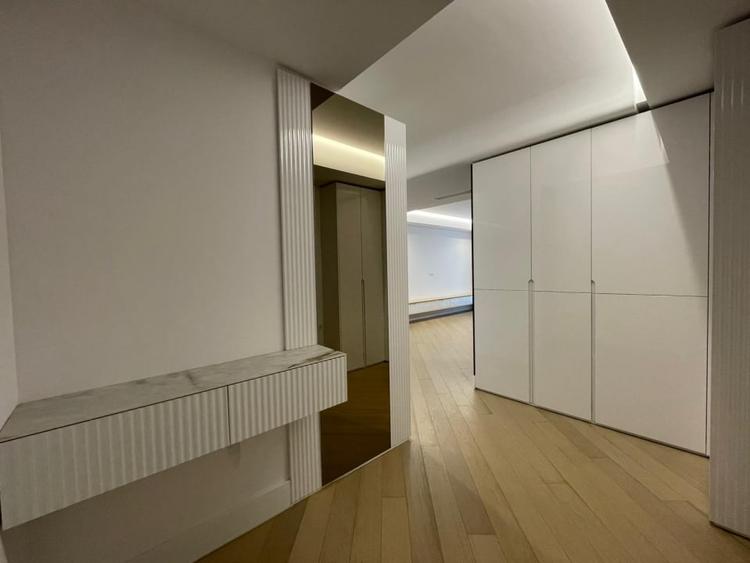 Apartament cu 3 camere decomandat în Iancu Nicolae