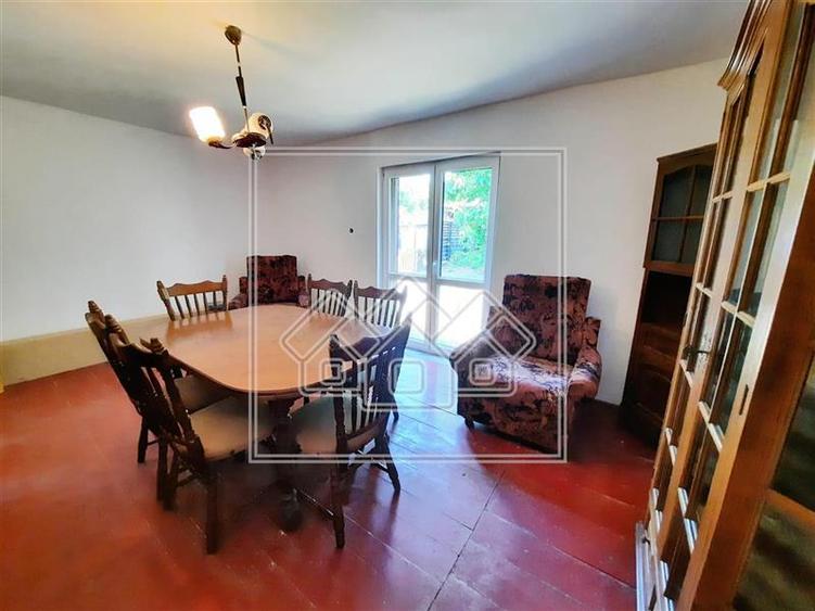 Casă individuală cu 4 camere cu Teren 1177 Mp în Cisnădioara