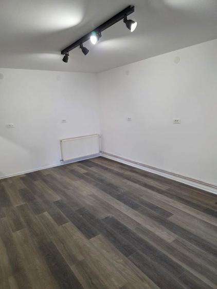 Spațiu comercial, de 40 mp, în Centrul Civic