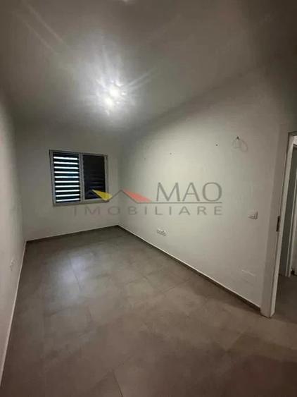 Apartament cu 4 camere decomandat în Libertății