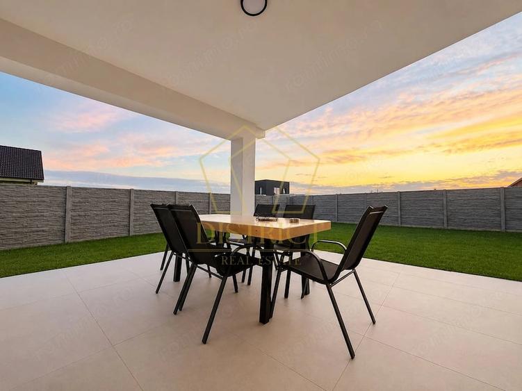 Casă cu 5 camere cu Teren 605 Mp în Giarmata