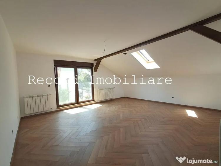 Casă cu 6 camere cu Teren 150 Mp în Gruia