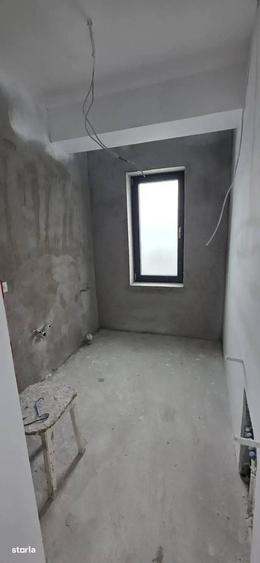 Casă cu 4 camere în Odăile