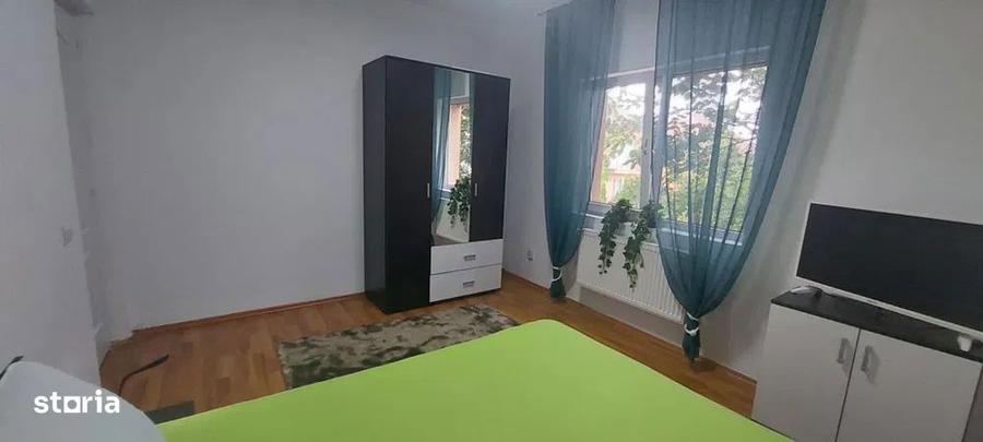 Apartament cu 3 camere decomandat, mobilat în Bună Ziua