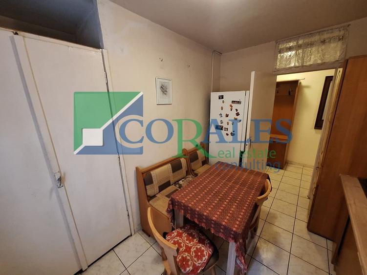 Apartament cu 2 camere semidecomandat, mobilat în Girocului
