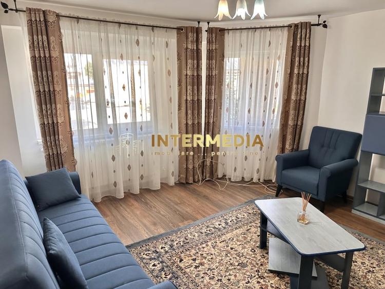 Apartament cu 2 camere decomandat, mobilat în Central