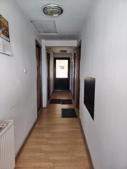 Spațiu comercial, de 15 mp, în Școlilor