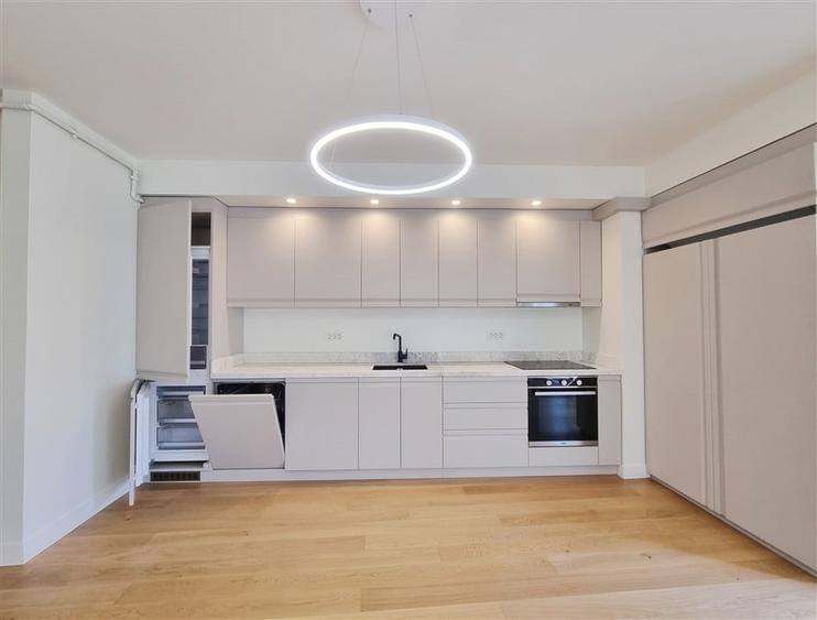 Apartament cu 2 camere decomandat în Grădina Icoanei