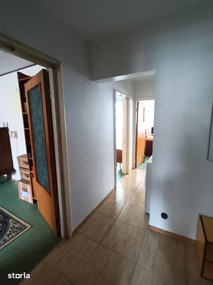 Apartament cu 3 camere decomandat, mobilat în Giurgiului