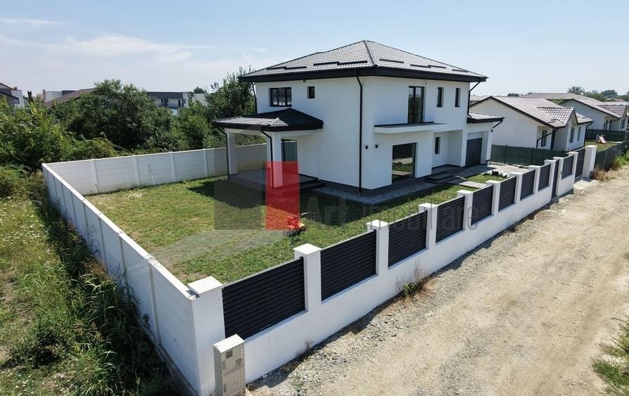Casă cu 4 camere în Domnești