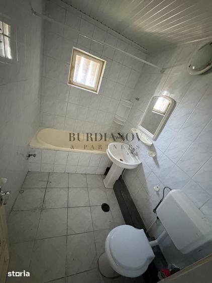 Apartament cu 4 camere semidecomandat în Militari