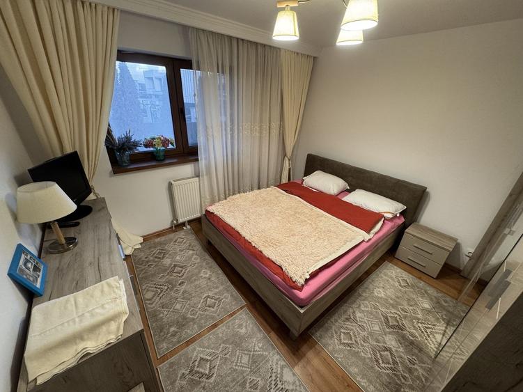 Apartament cu 2 camere decomandat, mobilat în Palazu Mare