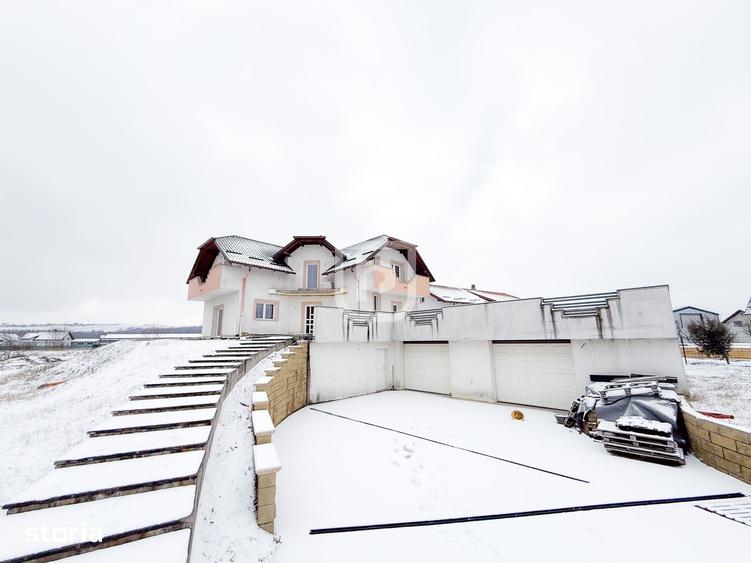 Casă cu 8 camere cu Teren 2650 Mp în Ițcani