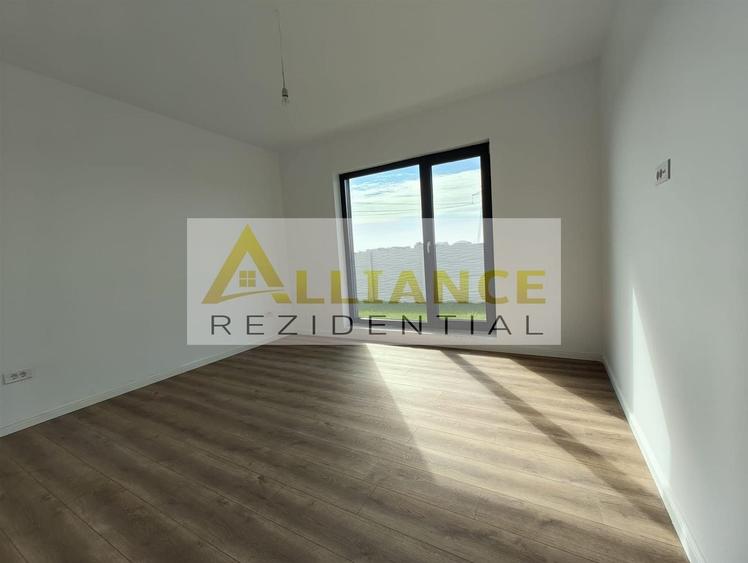 Casă individuală cu 4 camere cu Canalizare în Berceni