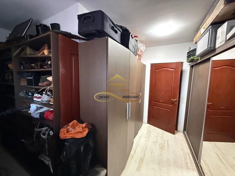 Apartament cu 4 camere decomandat în 9 Mai
