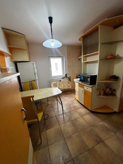 Apartament cu 3 camere decomandat, mobilat în Baciu