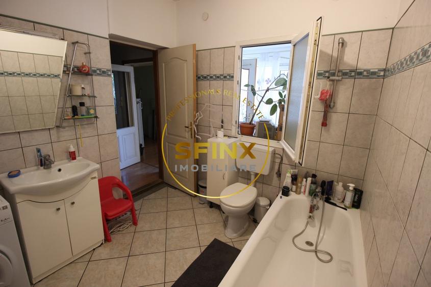 Casă individuală cu 5 camere cu Canalizare în Gara de Nord