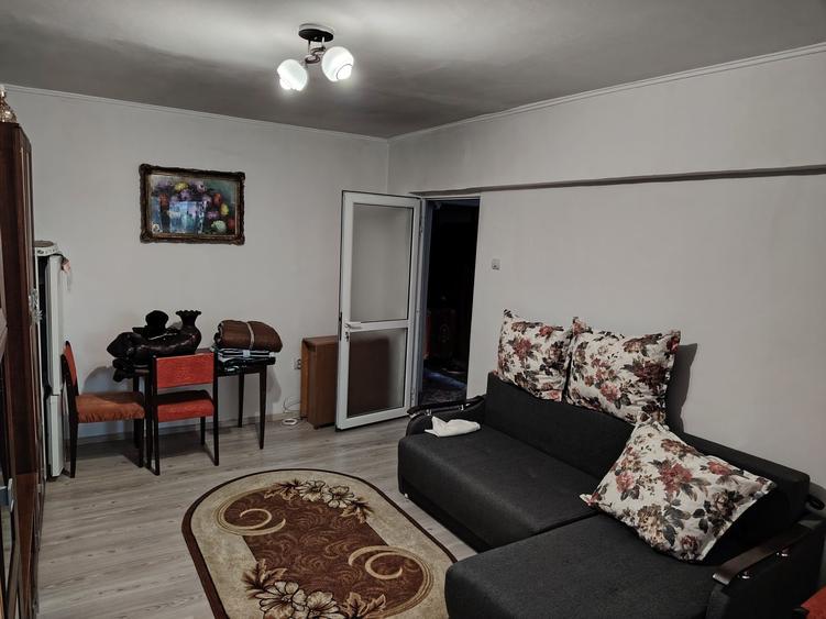 Apartament cu 2 camere decomandat în Obor