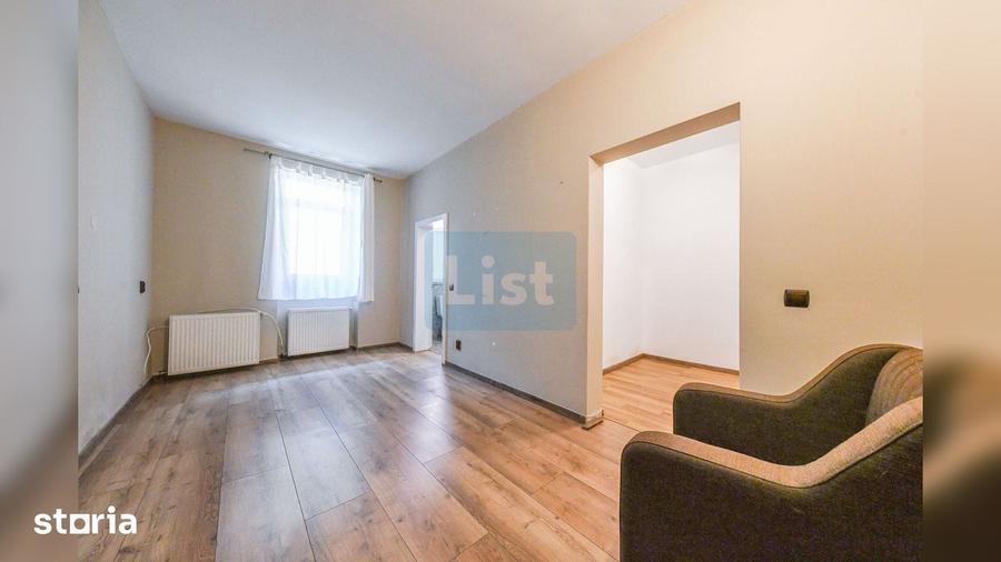 Casă cu 3 camere cu Teren 994 Mp în Central