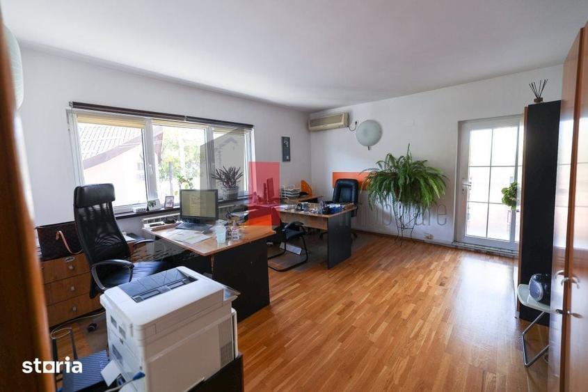 Casă cu 6 camere cu Teren 74 Mp în Domenii
