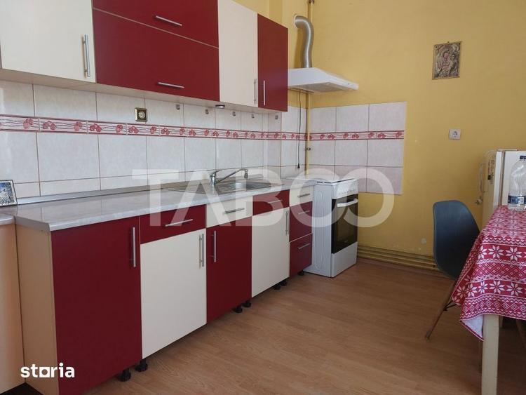 Apartament cu 2 camere nedecomandat, mobilat în Central