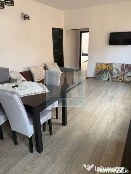 Apartament cu 3 camere decomandat în Centrul Istoric