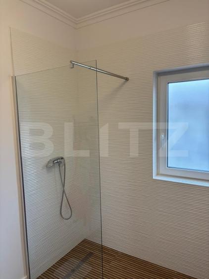 Casă individuală cu 4 camere cu Teren 350 Mp în Covaci