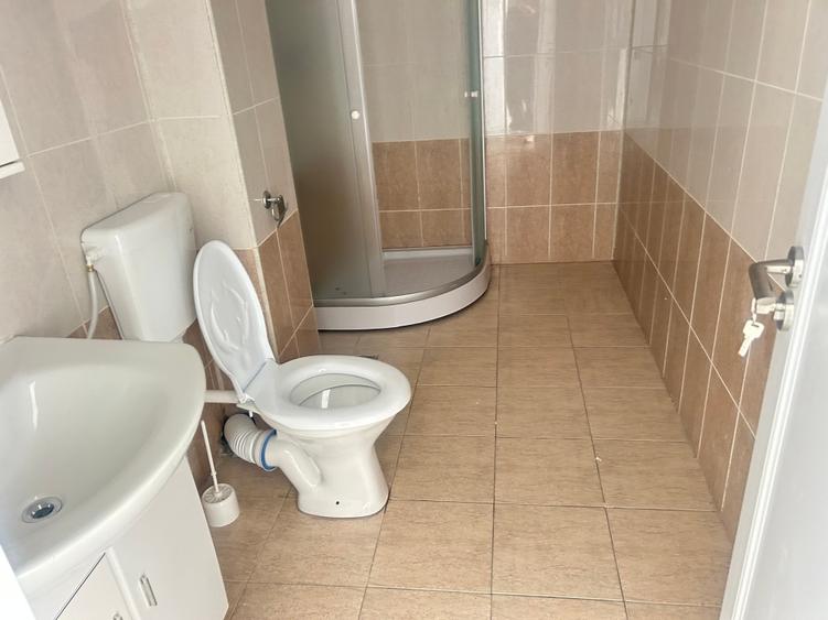 Penthouse cu 3 camere decomandat în Mamaia