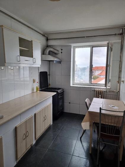 Apartament cu 2 camere decomandat în Casa de Cultură