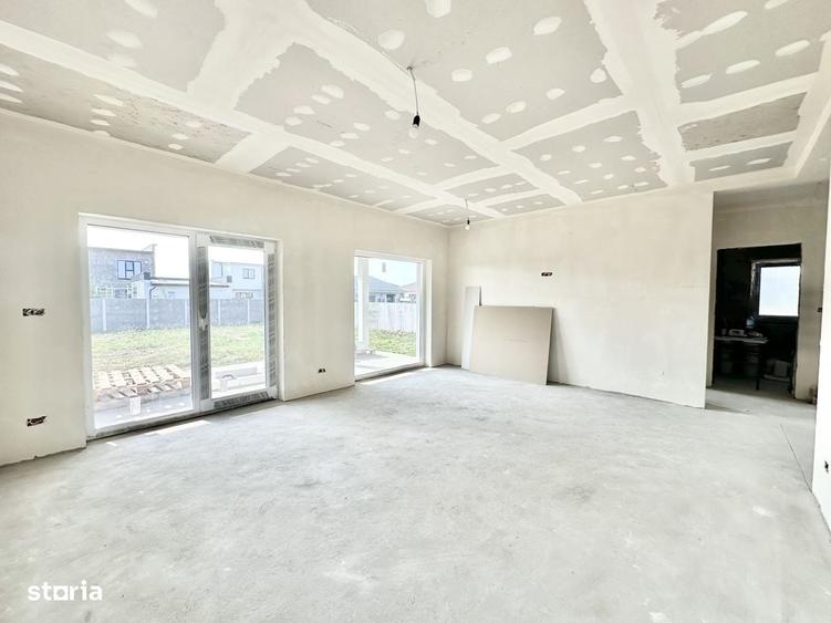 Casă cu 3 camere în Moșnița Nouă
