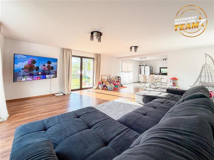 Casă individuală cu 4 camere cu Teren 800 Mp în Periferie