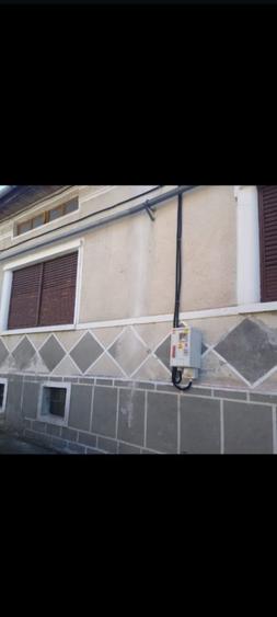 Casă individuală cu 2 camere cu Canalizare în Central
