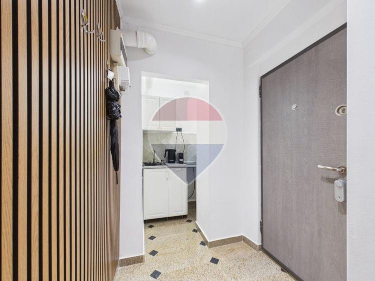 Apartament cu 2 camere semidecomandat, mobilat în Calea Victoriei
