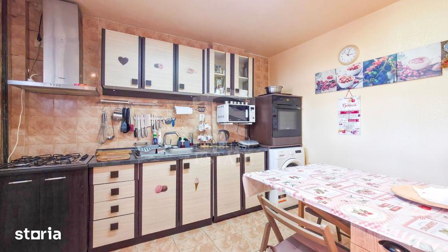 Casă cu 6 camere cu Teren 408 Mp în Ghencea