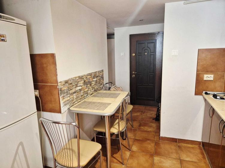 Apartament cu 2 camere semidecomandat în Central