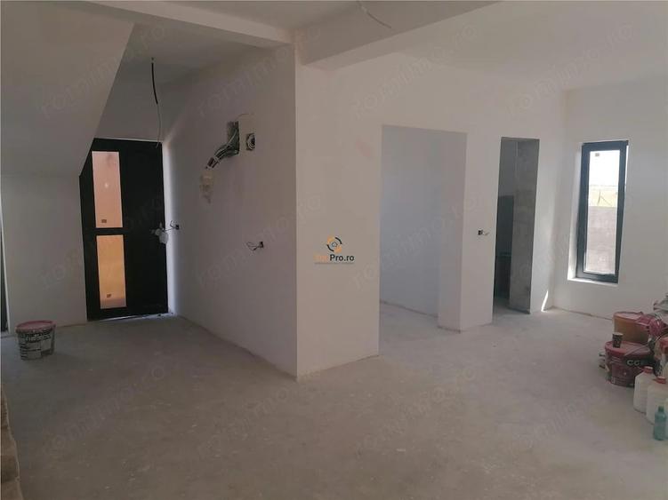 Casă cu Teren 200 Mp în Central