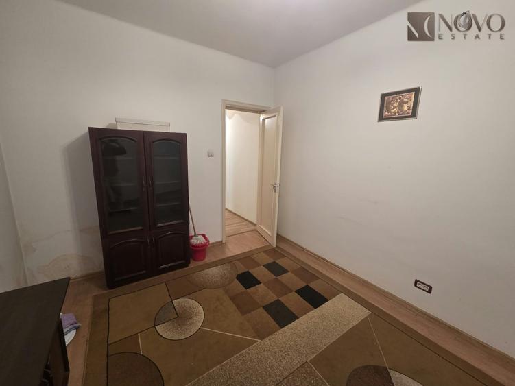 Apartament cu 4 camere decomandat, mobilat în P-ța Rosetti