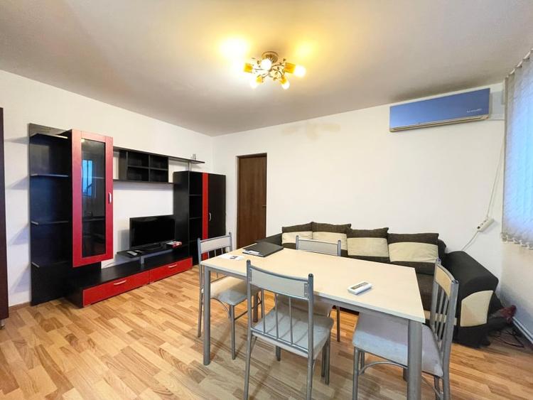 Apartament cu 2 camere semidecomandat, mobilat în Girocului